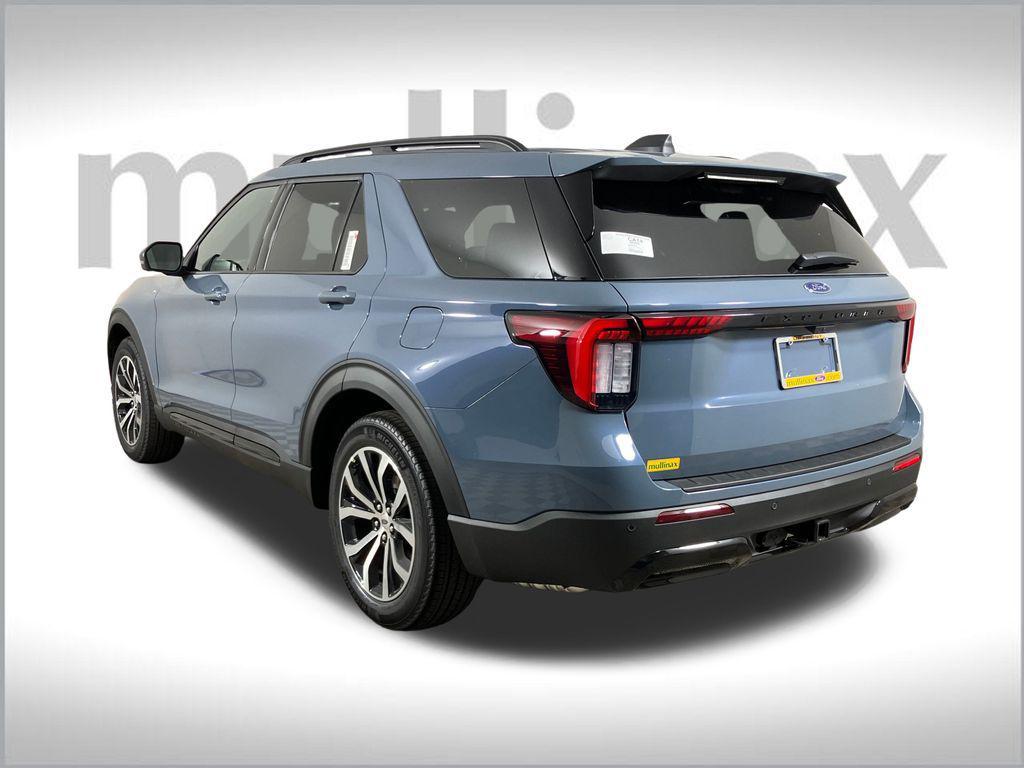 new 2025 Ford Explorer car, priced at $43,796