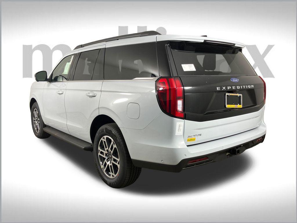 new 2025 Ford Expedition car, priced at $64,141