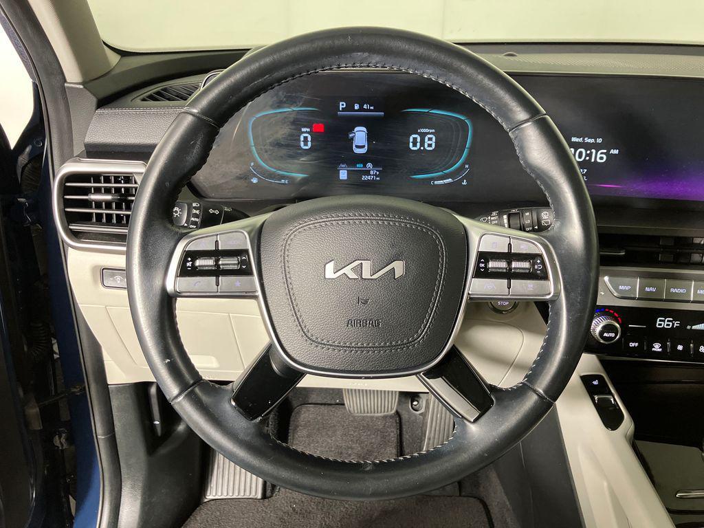 used 2024 Kia Telluride car, priced at $32,000