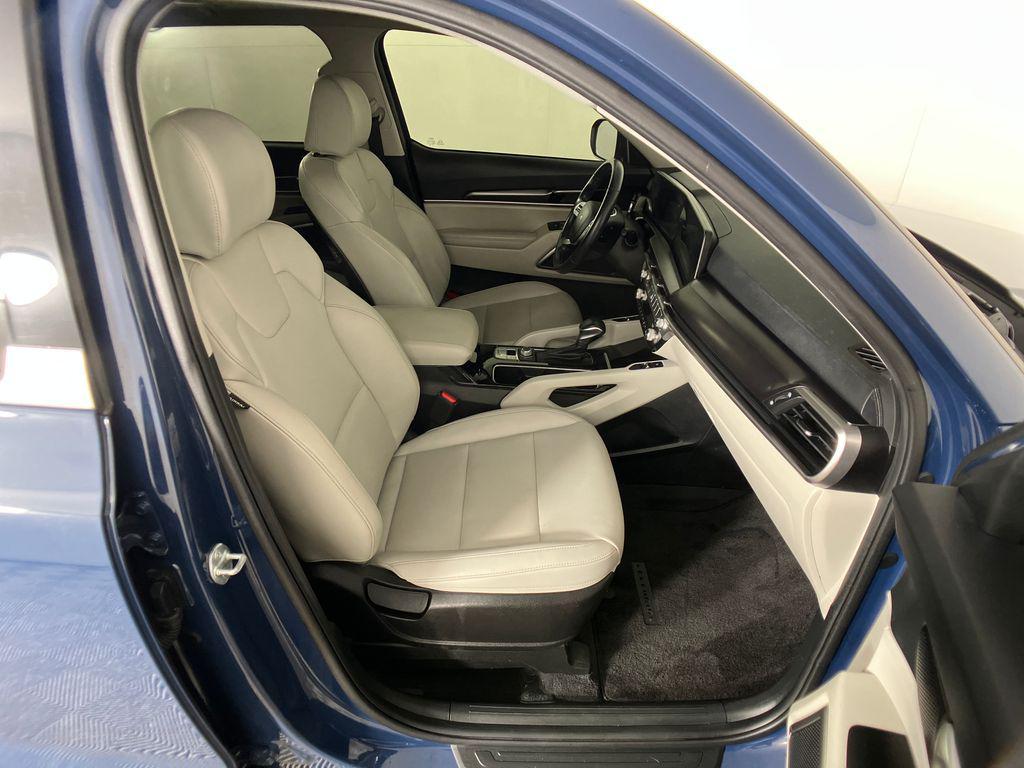 used 2024 Kia Telluride car, priced at $32,000