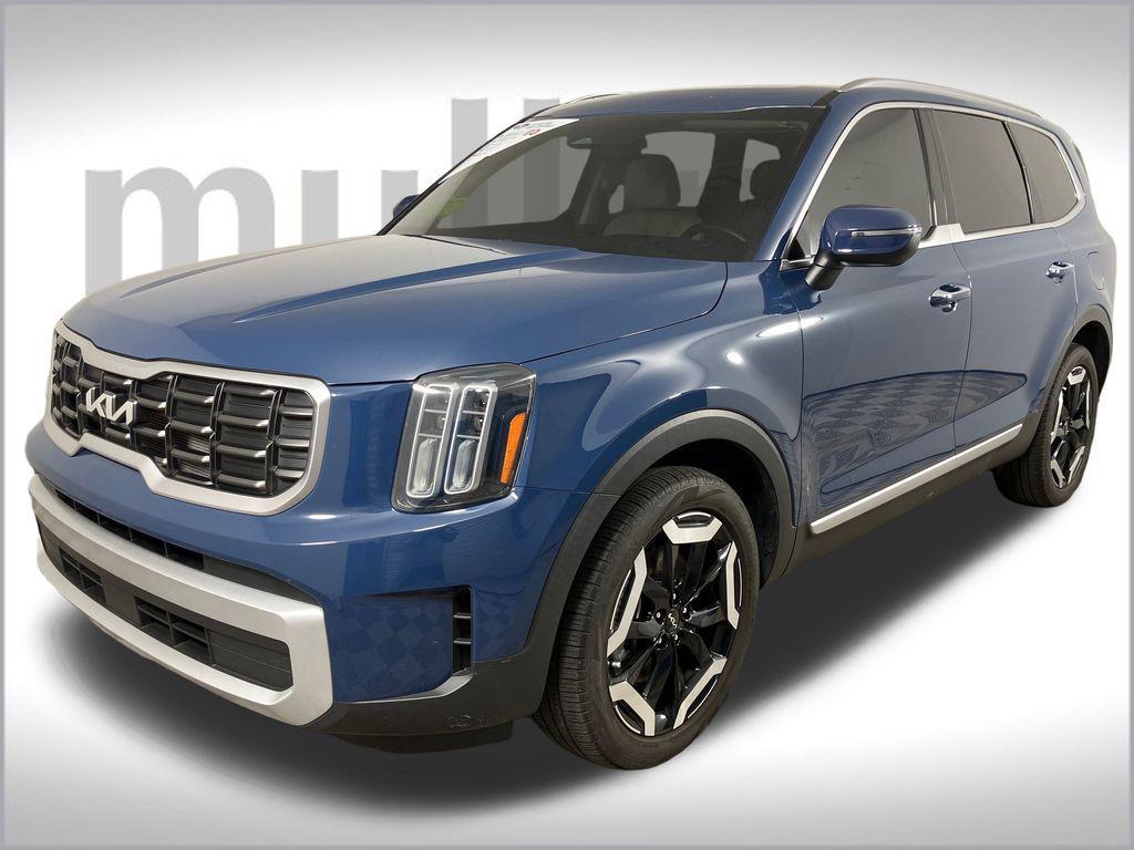 used 2024 Kia Telluride car, priced at $32,000
