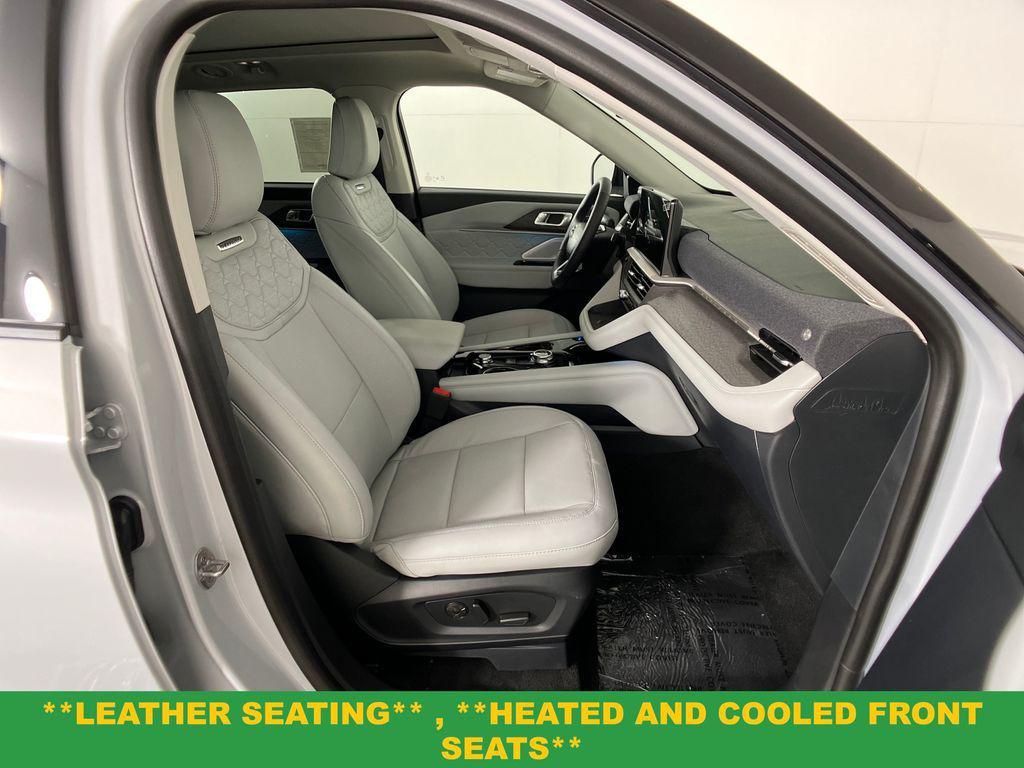 new 2025 Ford Explorer car, priced at $55,852