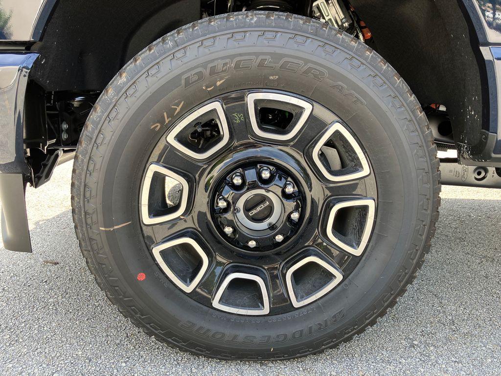 new 2025 Ford F-250 car, priced at $91,674