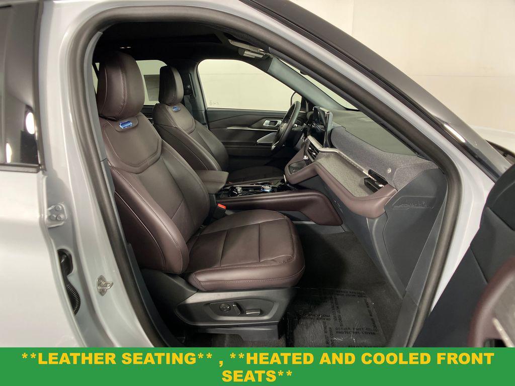 new 2025 Ford Explorer car, priced at $51,400