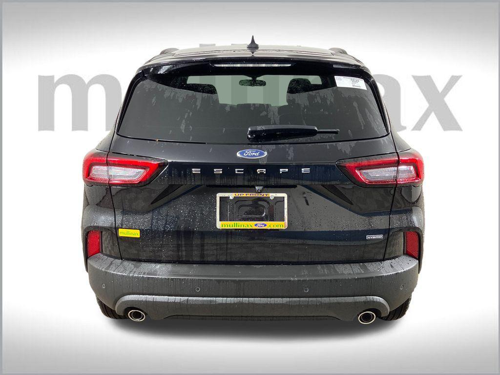 new 2025 Ford Escape car, priced at $30,278