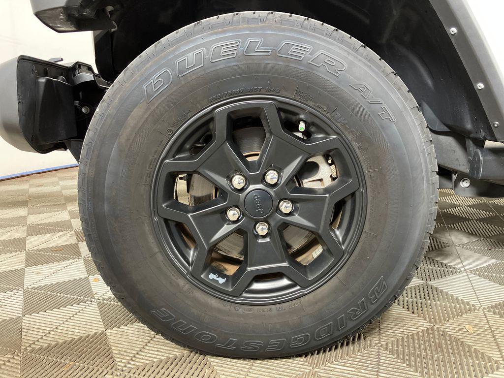 used 2023 Jeep Gladiator car, priced at $33,000