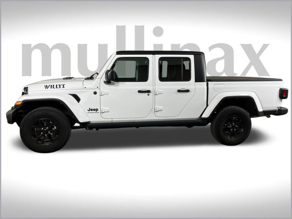 used 2023 Jeep Gladiator car, priced at $33,000