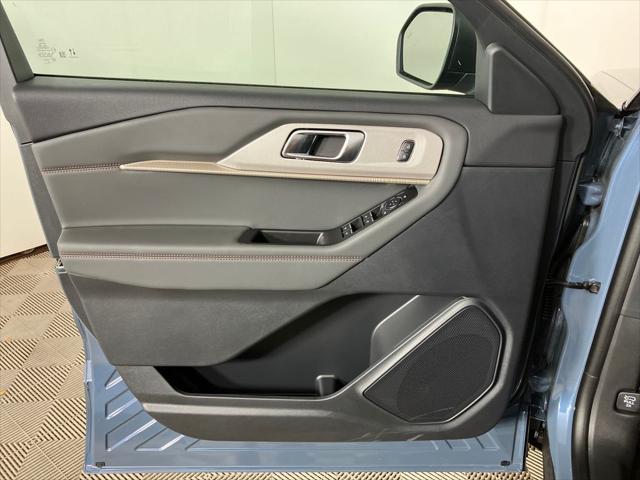 new 2025 Ford Explorer car, priced at $41,875