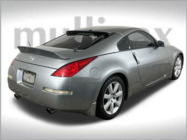 used 2004 Nissan 350Z car, priced at $10,900