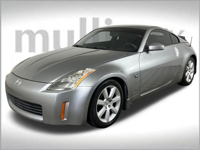 used 2004 Nissan 350Z car, priced at $10,900