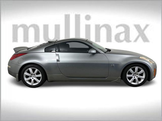used 2004 Nissan 350Z car, priced at $10,900