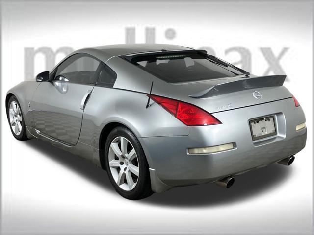 used 2004 Nissan 350Z car, priced at $10,900