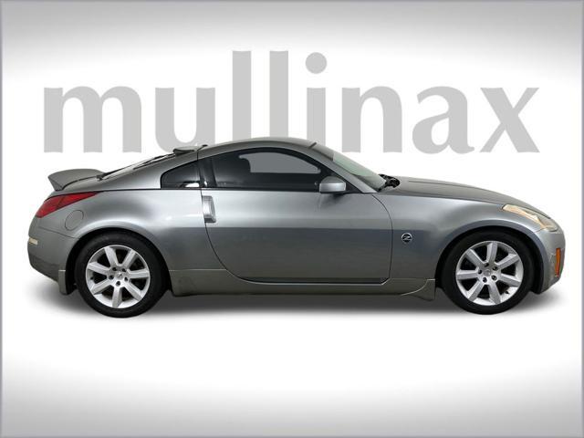 used 2004 Nissan 350Z car, priced at $9,500