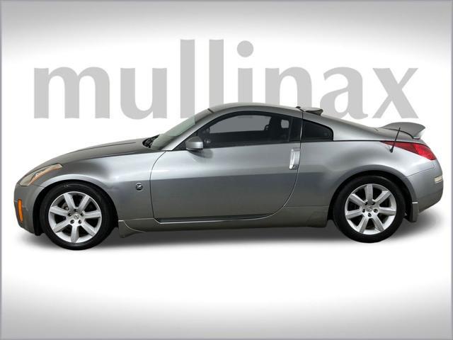 used 2004 Nissan 350Z car, priced at $9,500