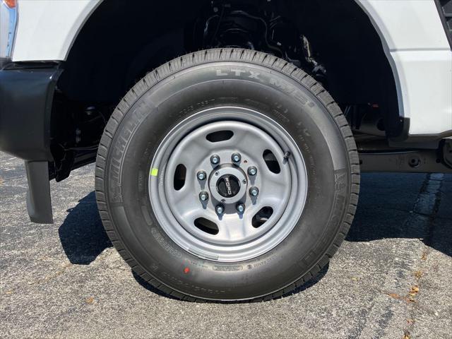 new 2025 Ford F-250 car, priced at $51,934