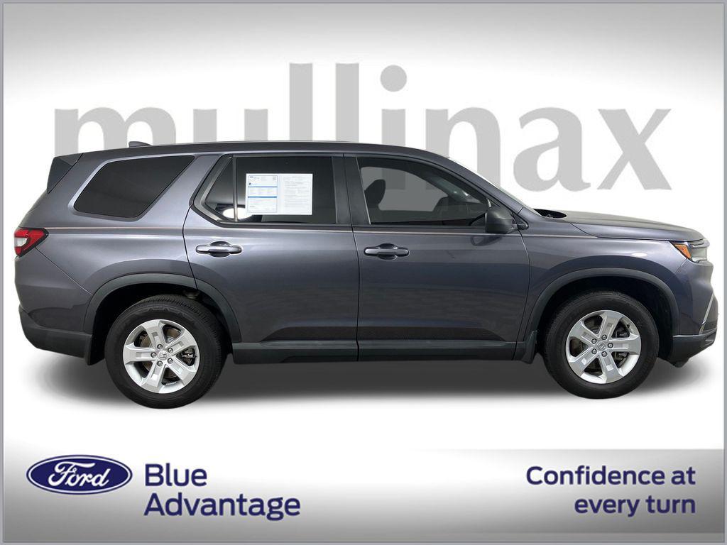 used 2023 Honda Pilot car, priced at $32,901