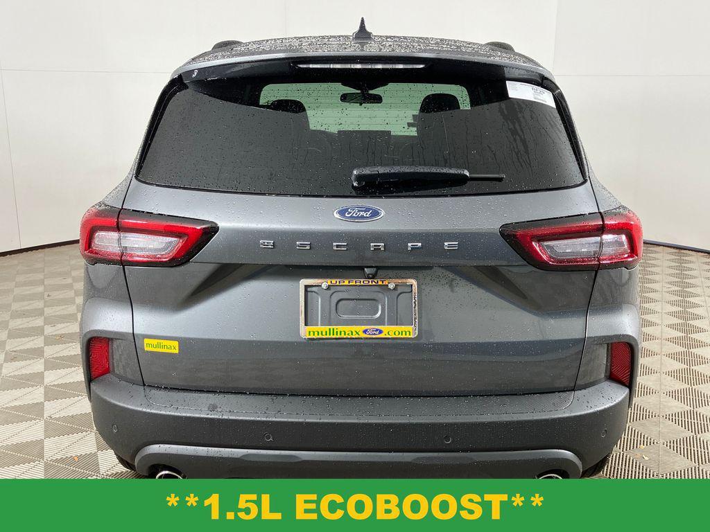 new 2025 Ford Escape car, priced at $30,028