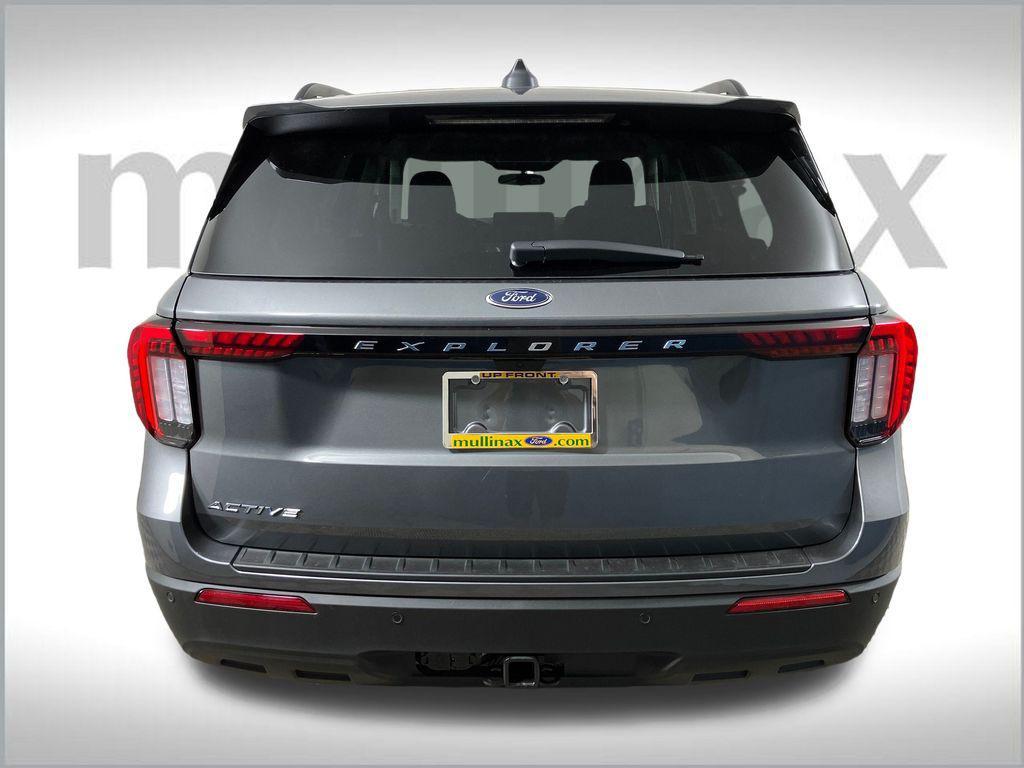 new 2025 Ford Explorer car, priced at $39,055