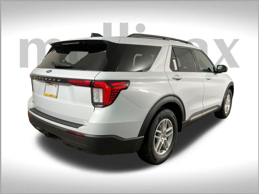 new 2025 Ford Explorer car, priced at $38,954