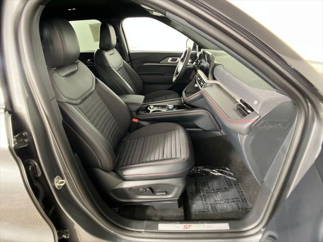 new 2025 Ford Explorer car, priced at $43,677