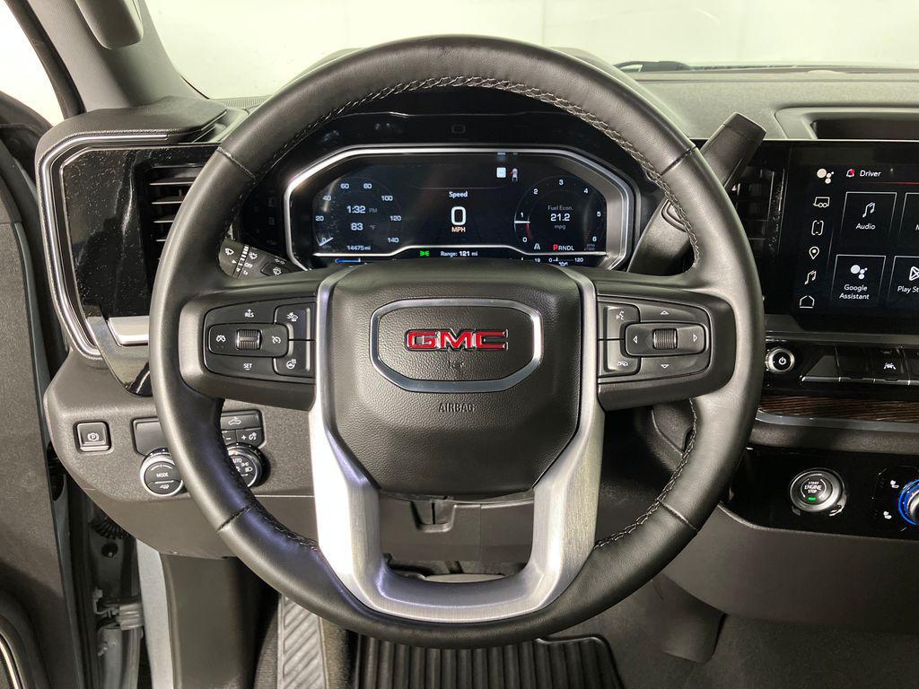 used 2023 GMC Sierra 1500 car, priced at $43,900