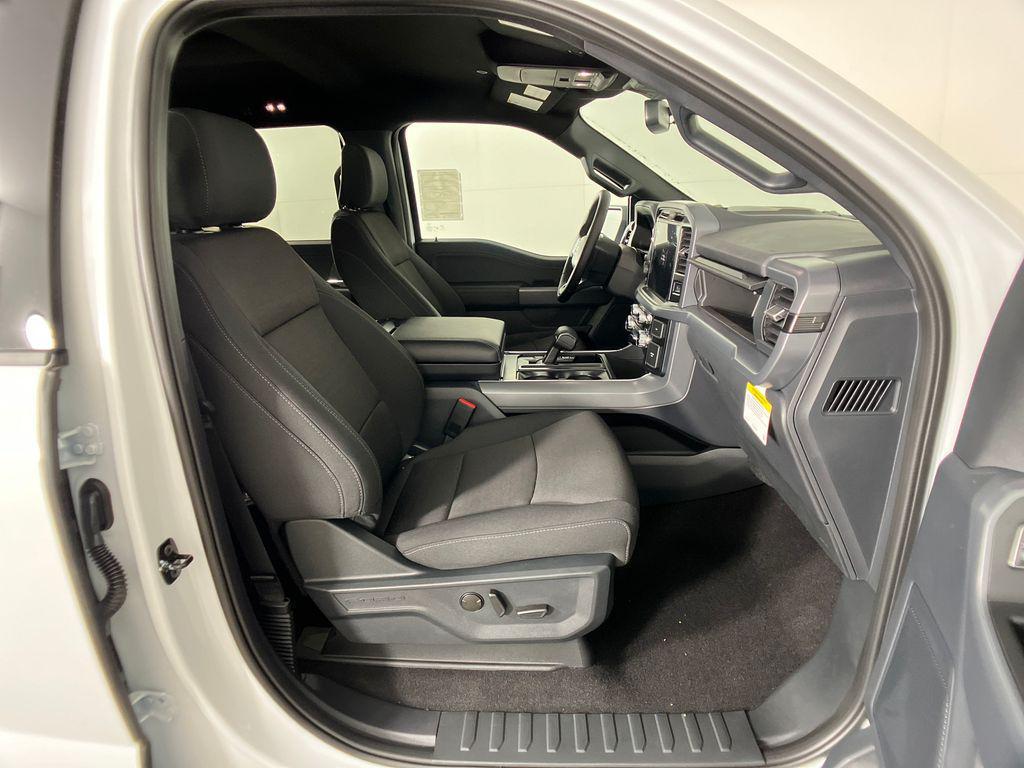 new 2025 Ford F-150 car, priced at $59,334