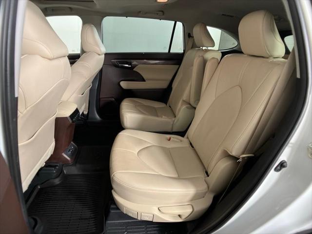 used 2020 Toyota Highlander car, priced at $32,000