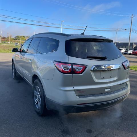 used 2015 Chevrolet Traverse car, priced at $11,500