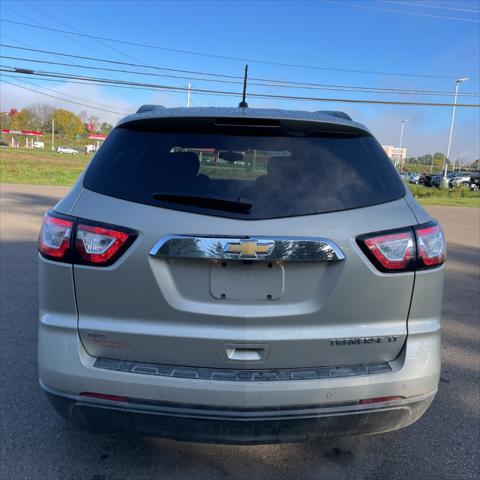 used 2015 Chevrolet Traverse car, priced at $11,500