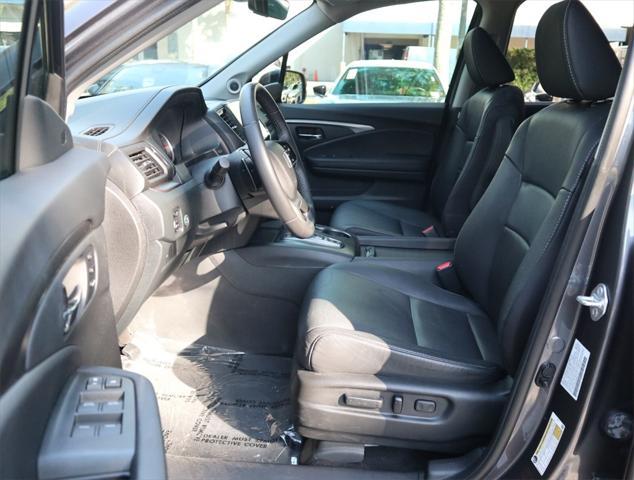 used 2022 Honda Pilot car, priced at $26,900