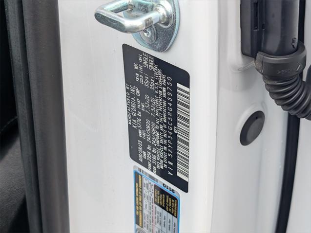 used 2024 Kia Telluride car, priced at $31,900