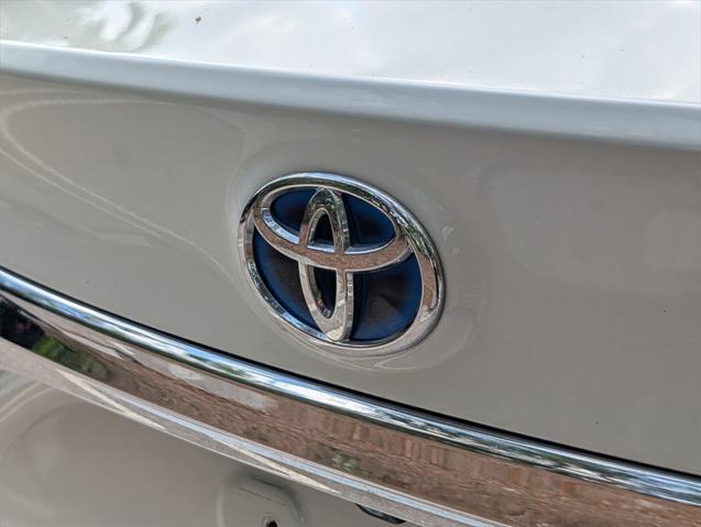 used 2014 Toyota Avalon Hybrid car, priced at $7,500