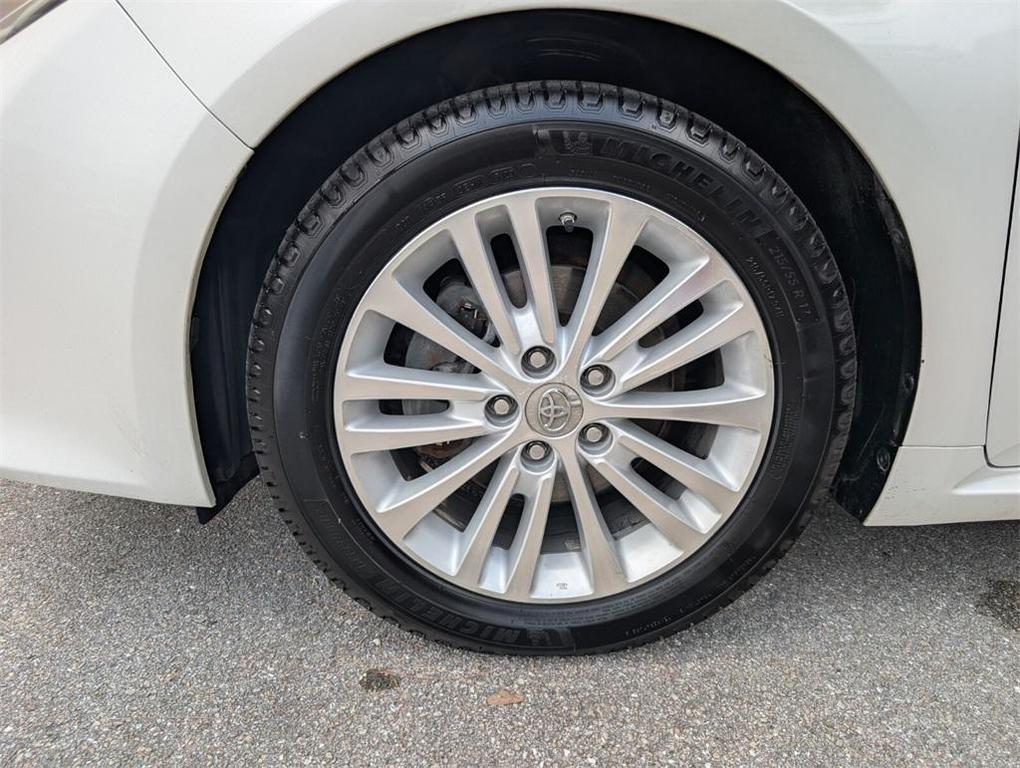 used 2014 Toyota Avalon Hybrid car, priced at $6,500