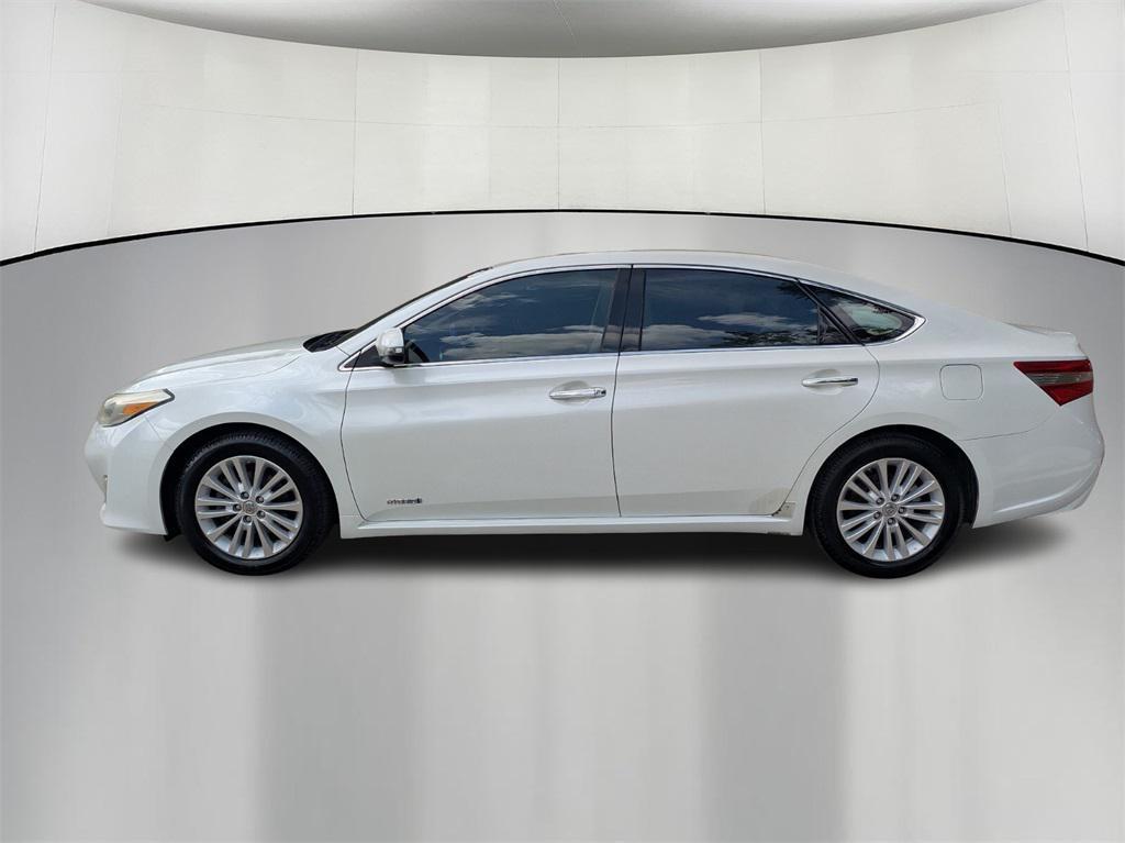 used 2014 Toyota Avalon Hybrid car, priced at $6,500