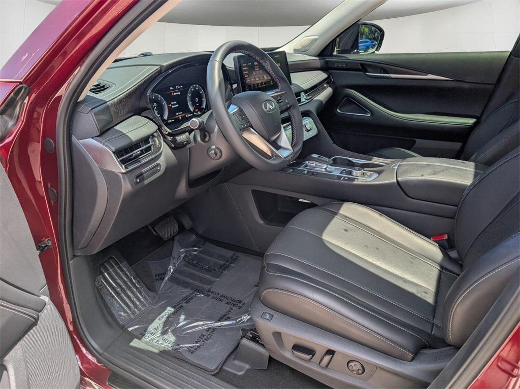used 2025 INFINITI QX60 car, priced at $49,900