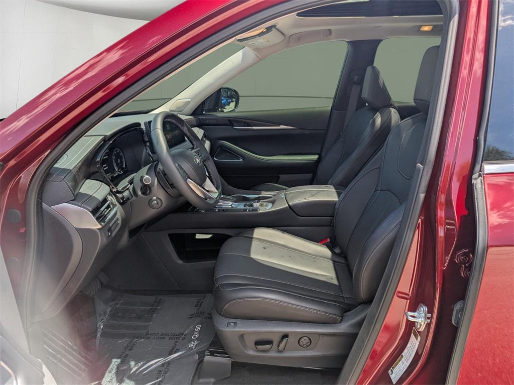 used 2025 INFINITI QX60 car, priced at $49,900