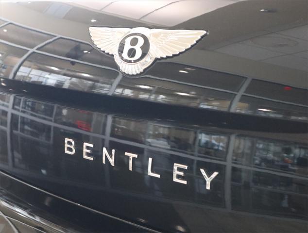 used 2022 Bentley Flying Spur car, priced at $167,900