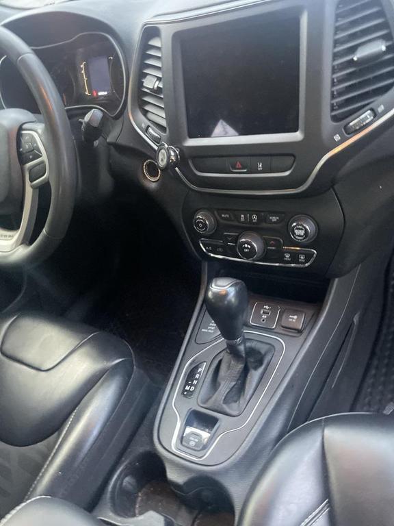 used 2022 Jeep Cherokee car, priced at $17,800