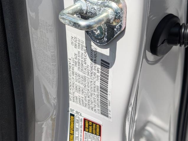 used 2024 Acura RDX car, priced at $43,900