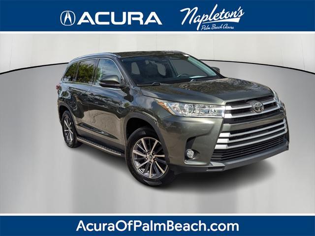 used 2019 Toyota Highlander car, priced at $23,300