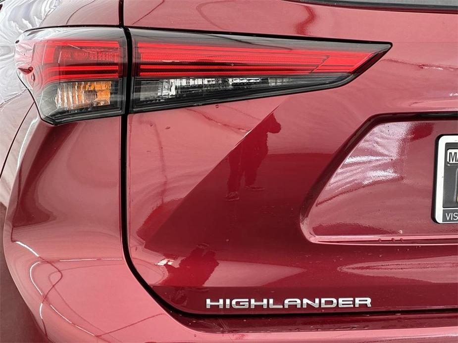 used 2020 Toyota Highlander car, priced at $30,000