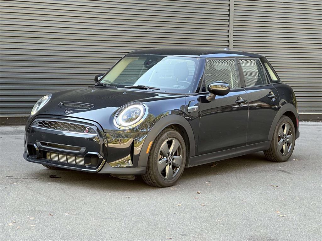 used 2023 MINI Hardtop car, priced at $23,900