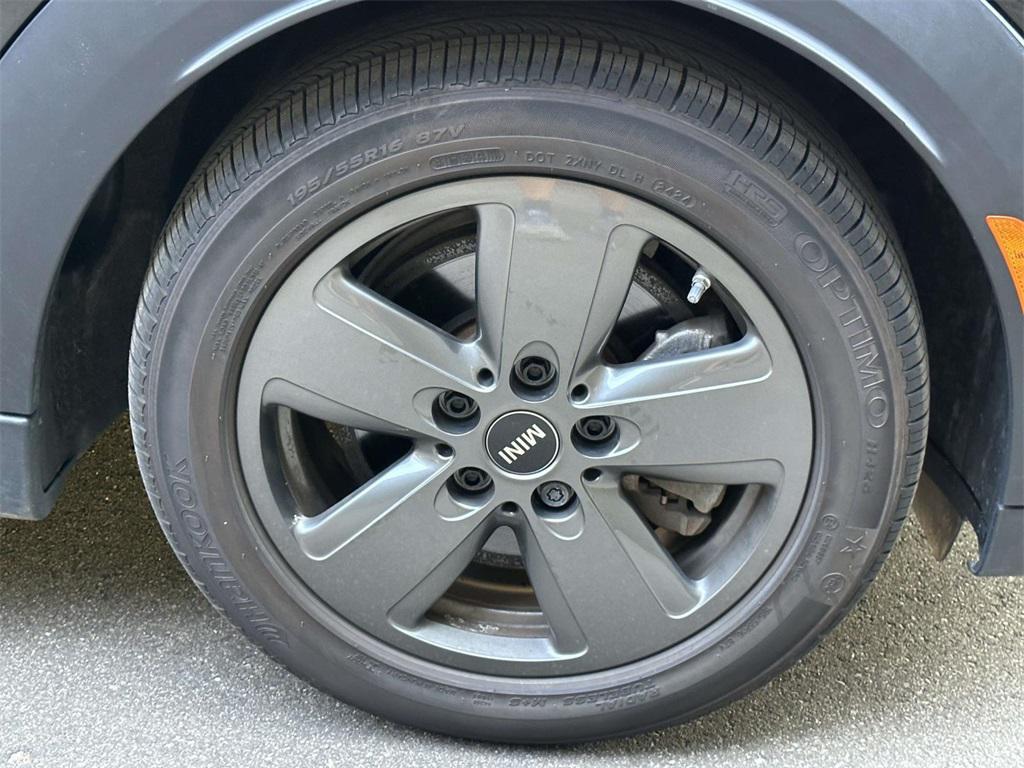 used 2023 MINI Hardtop car, priced at $23,900