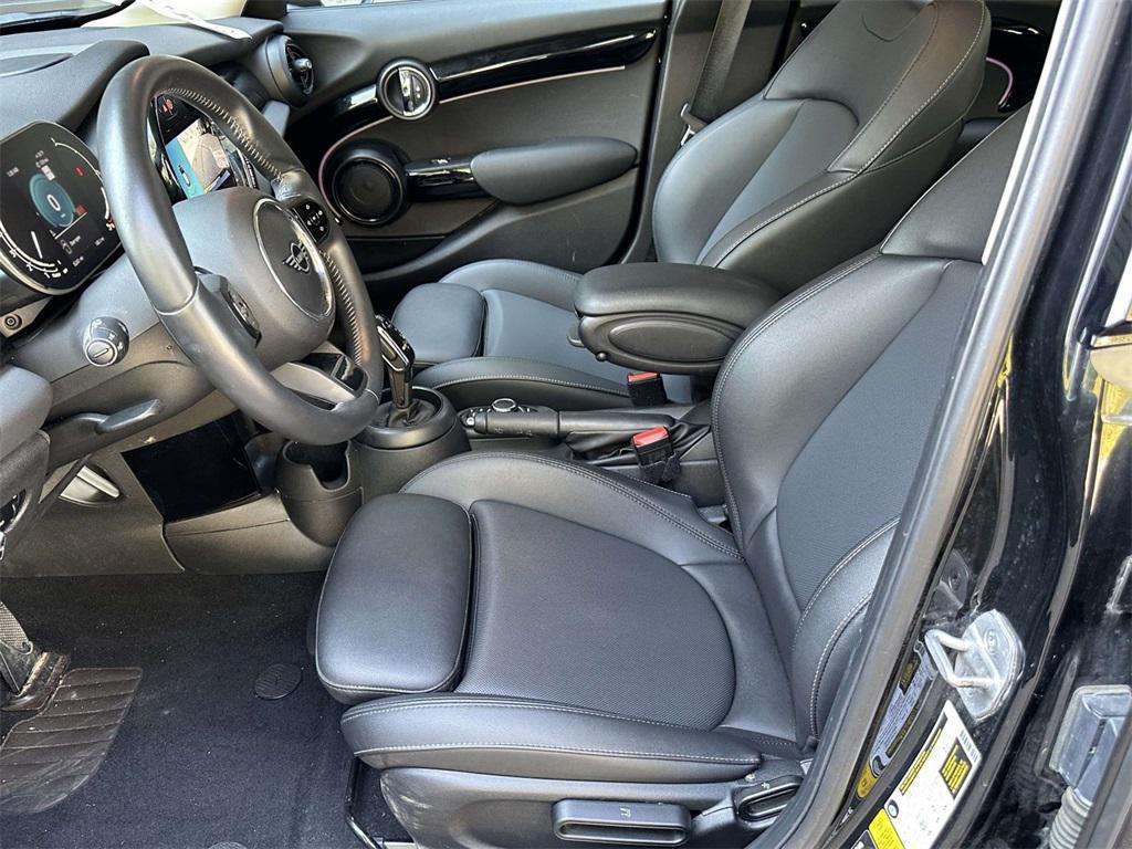 used 2023 MINI Hardtop car, priced at $23,900