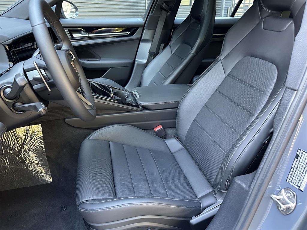 new 2025 Porsche Panamera car, priced at $139,735