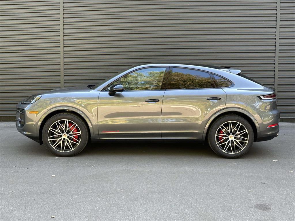 new 2025 Porsche Cayenne car, priced at $134,685