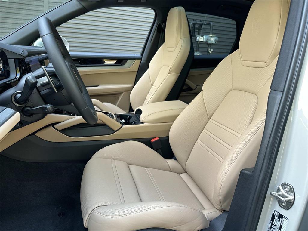 new 2025 Porsche Cayenne car, priced at $123,255