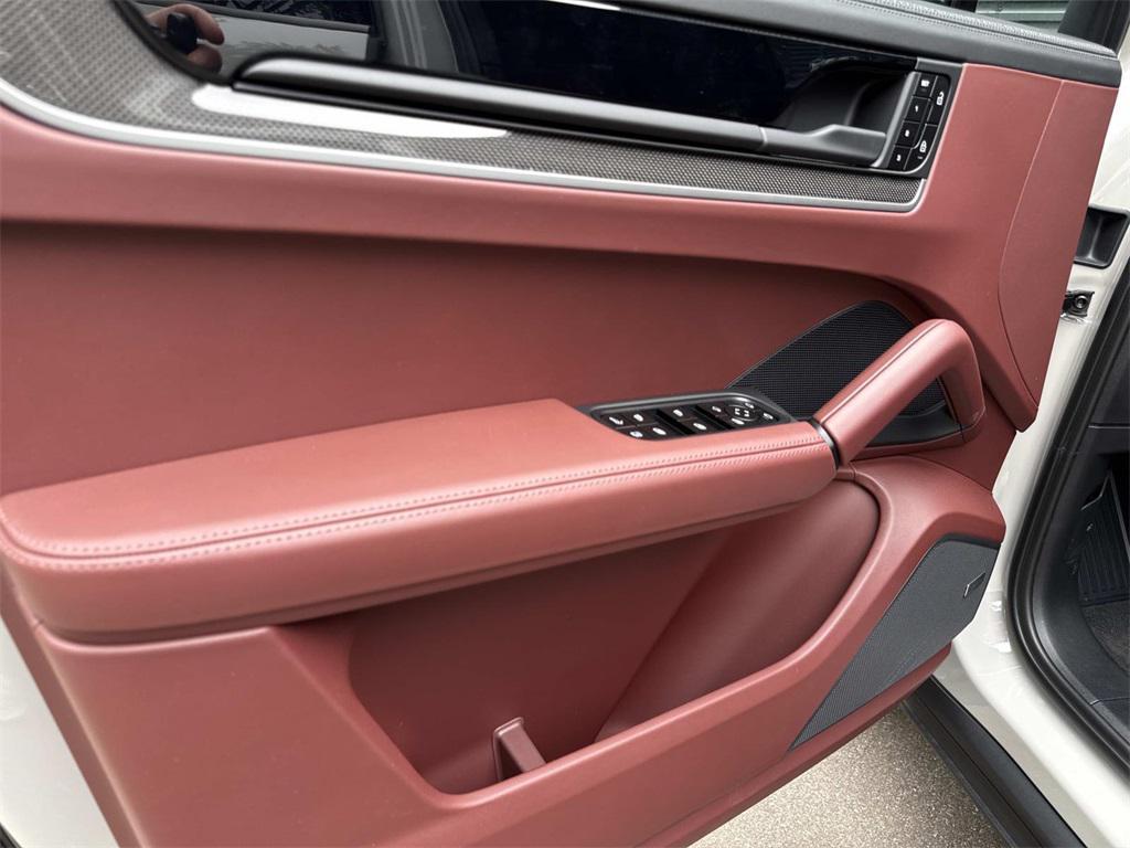 new 2025 Porsche Cayenne car, priced at $167,475