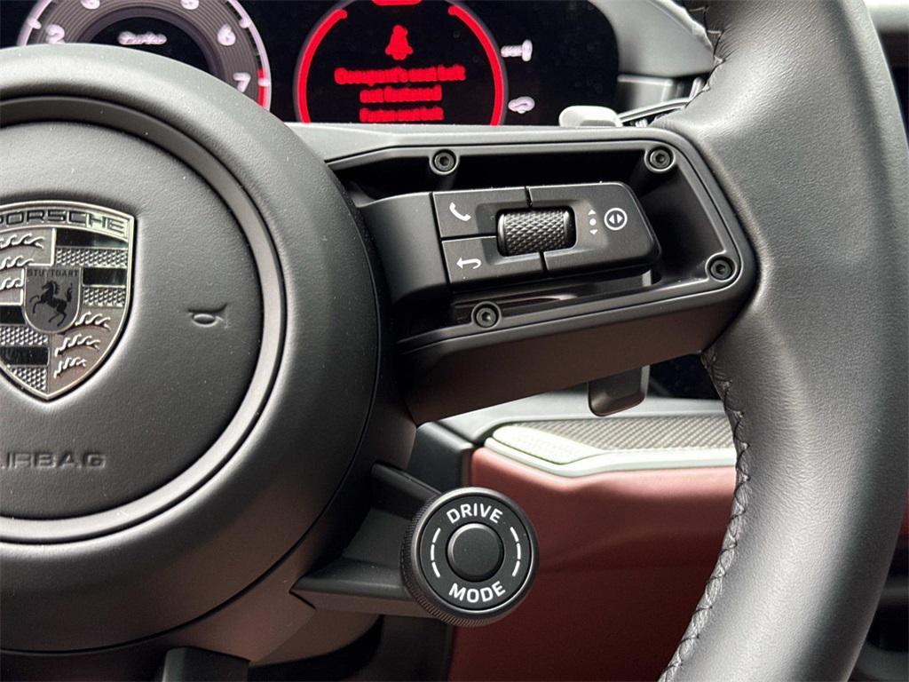 new 2025 Porsche Cayenne car, priced at $167,475