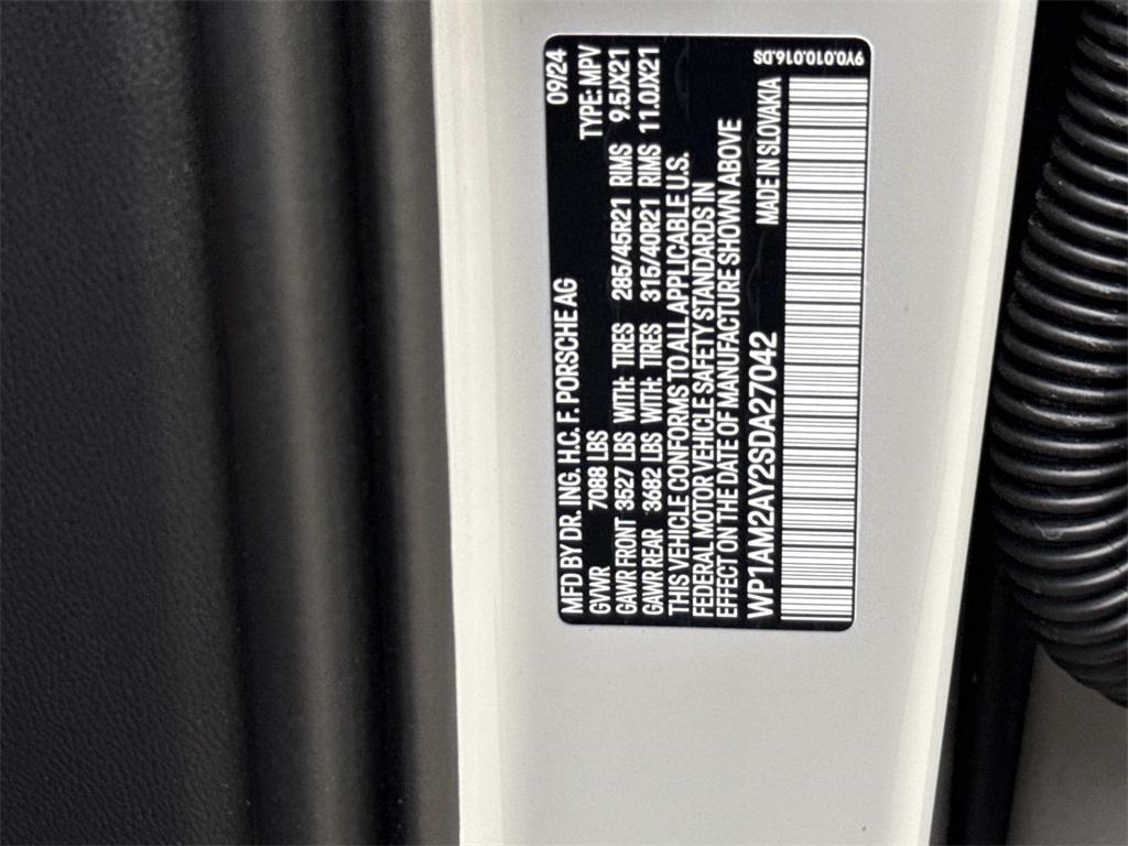 new 2025 Porsche Cayenne car, priced at $167,475